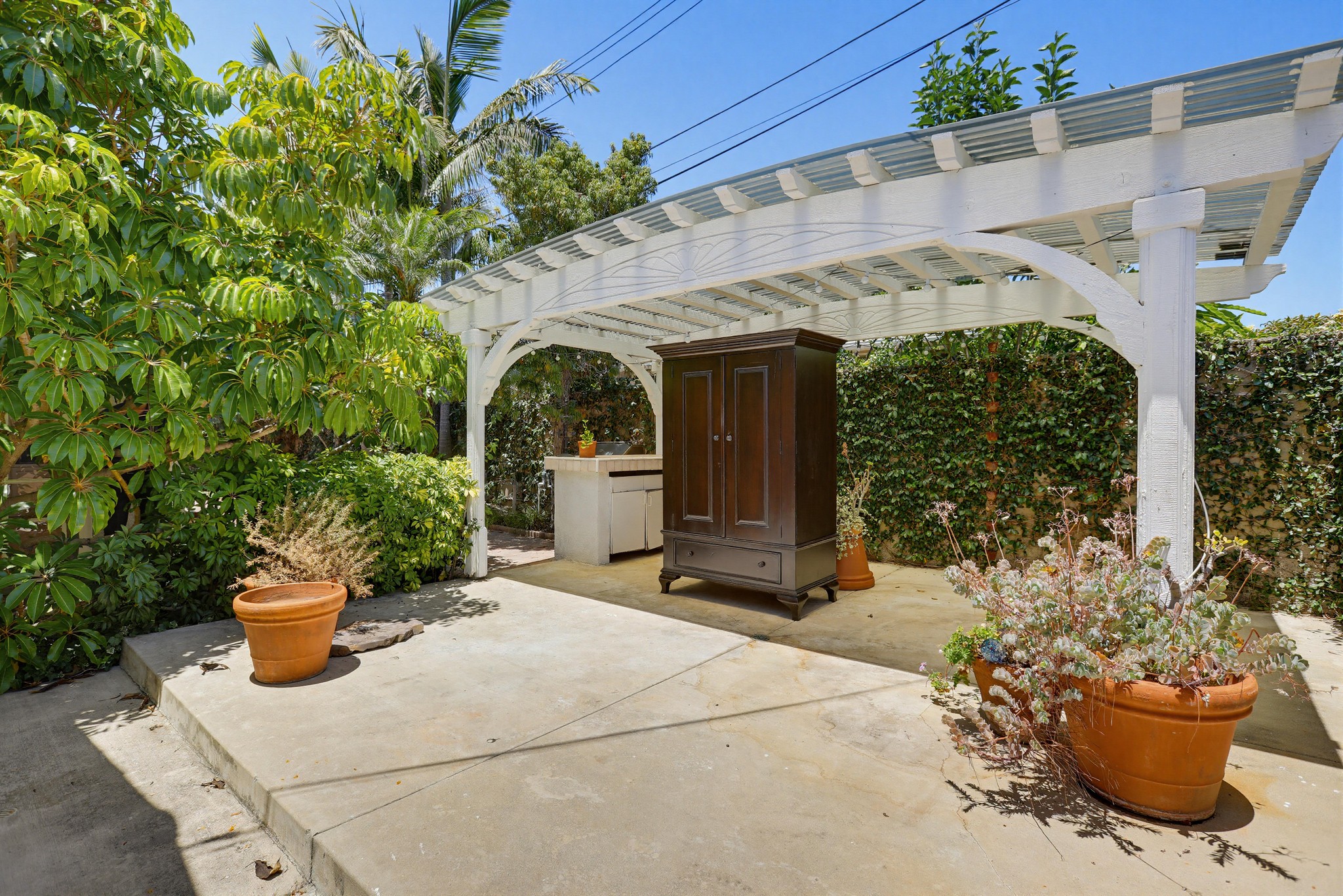 Virtual tour photo 63 of 65 for 2705 E Jacaranda Ave
