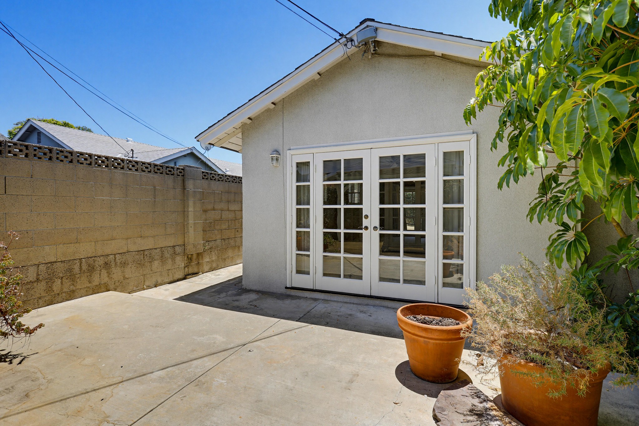 Virtual tour photo 64 of 65 for 2705 E Jacaranda Ave