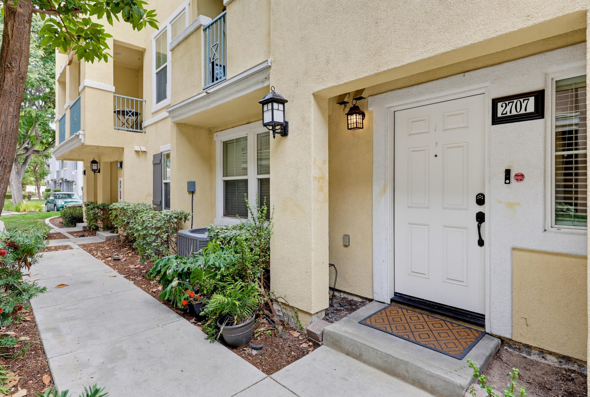 Virtual tour photo 3 of 81 for 2707 Iron Wood Ct