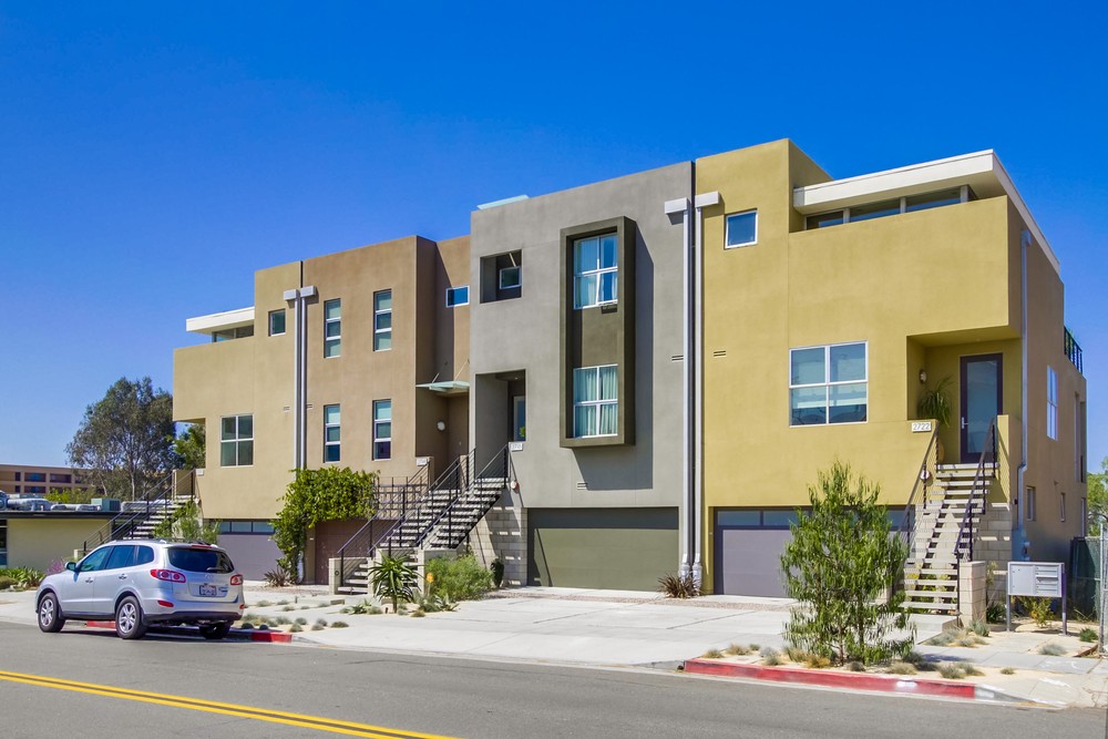 Virtual tour photo 3 of 52 for 2710 1st Ave