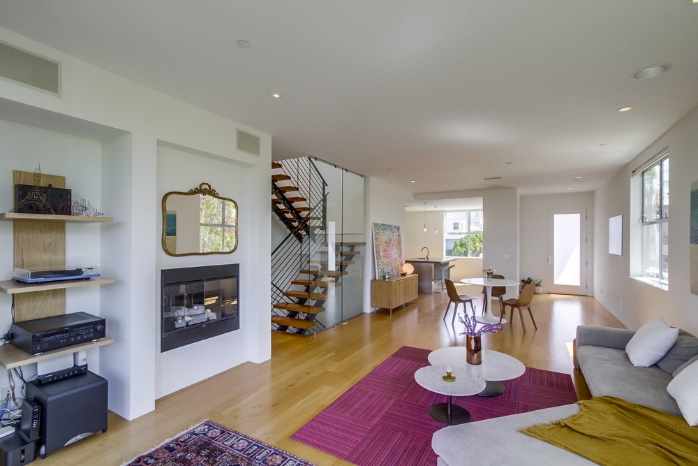 Virtual tour photo 6 of 52 for 2710 1st Ave