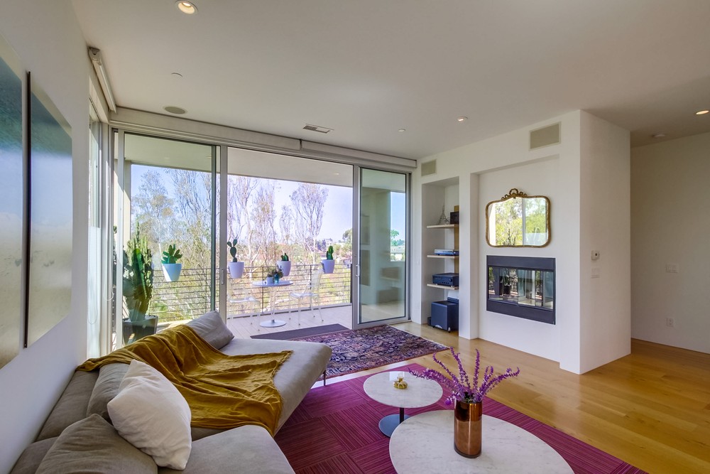 Virtual tour photo 9 of 52 for 2710 1st Ave