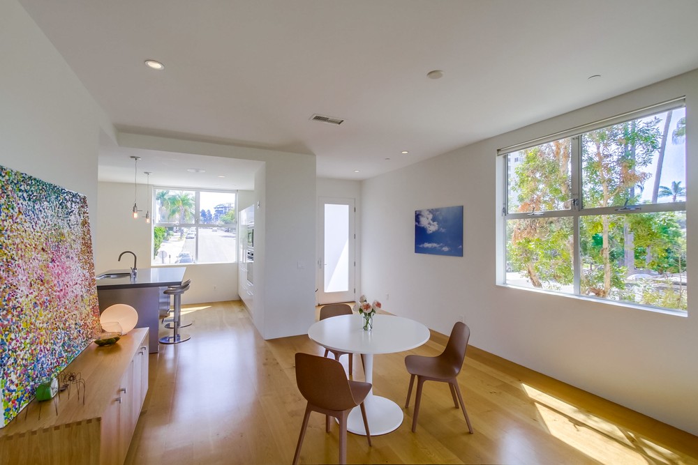 Virtual tour photo 12 of 52 for 2710 1st Ave
