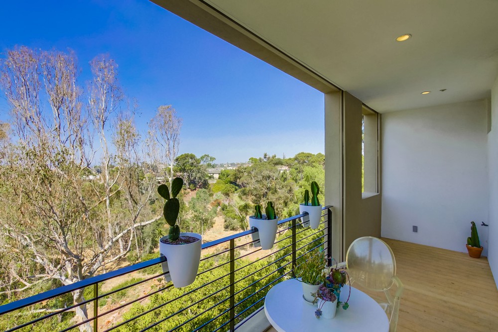 Virtual tour photo 25 of 52 for 2710 1st Ave