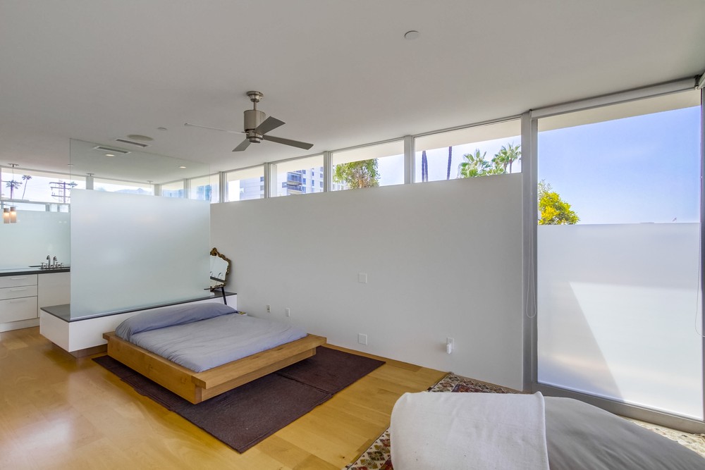 Virtual tour photo 32 of 52 for 2710 1st Ave
