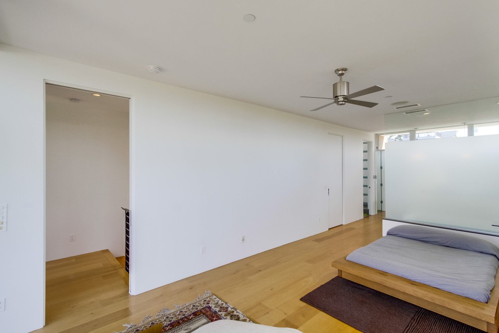 Virtual tour photo 34 of 52 for 2710 1st Ave