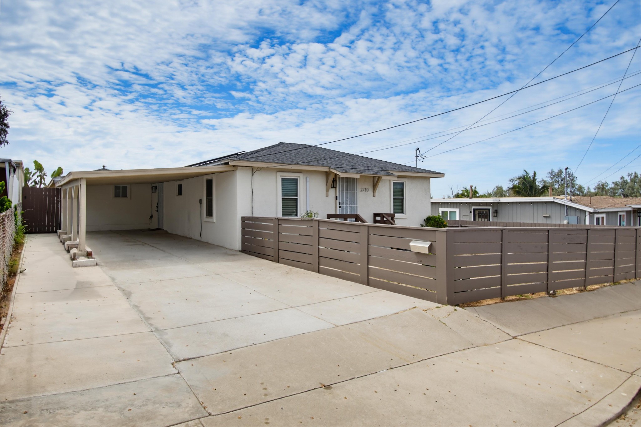 Virtual tour photo 3 of 61 for 2710 Chaffee St