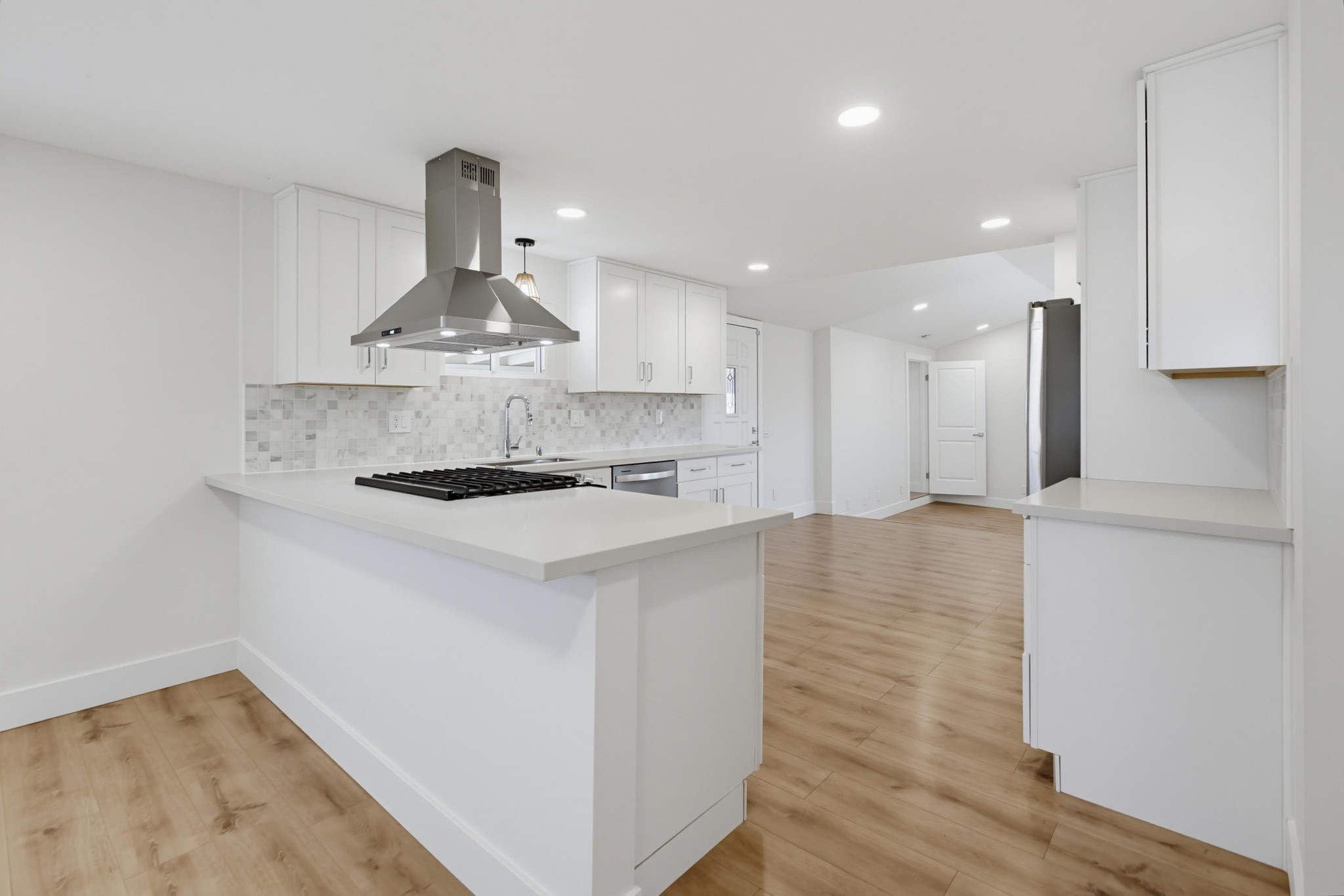 Virtual tour photo 12 of 61 for 2710 Chaffee St