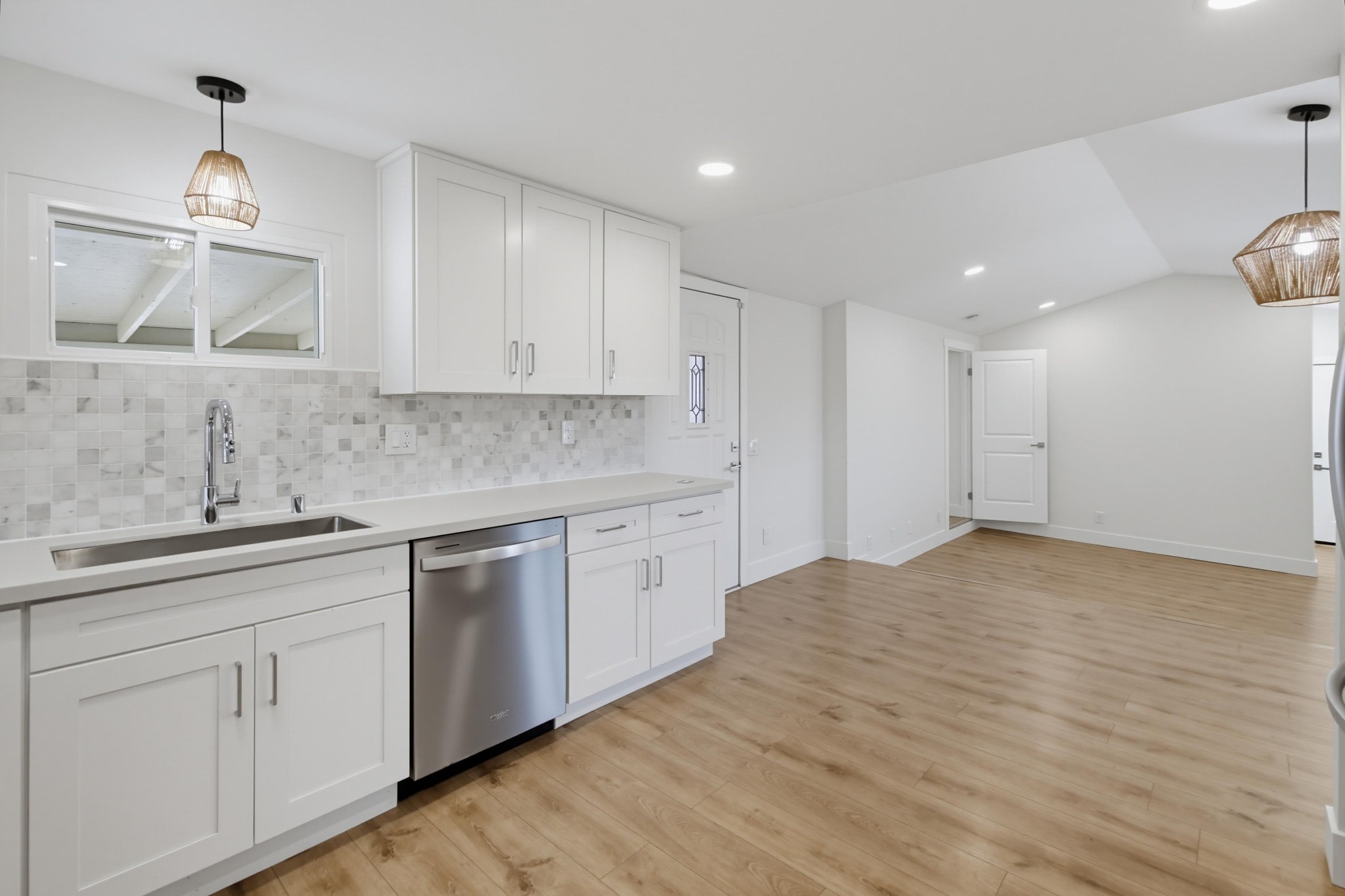 Virtual tour photo 13 of 61 for 2710 Chaffee St