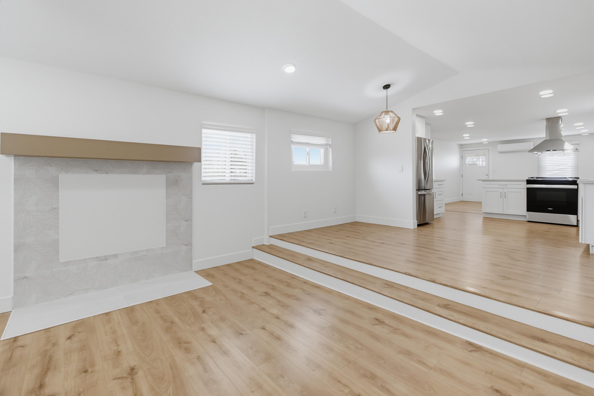 Virtual tour photo 19 of 61 for 2710 Chaffee St