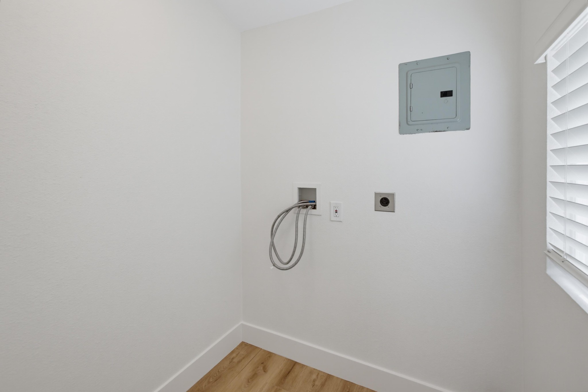 Virtual tour photo 23 of 61 for 2710 Chaffee St
