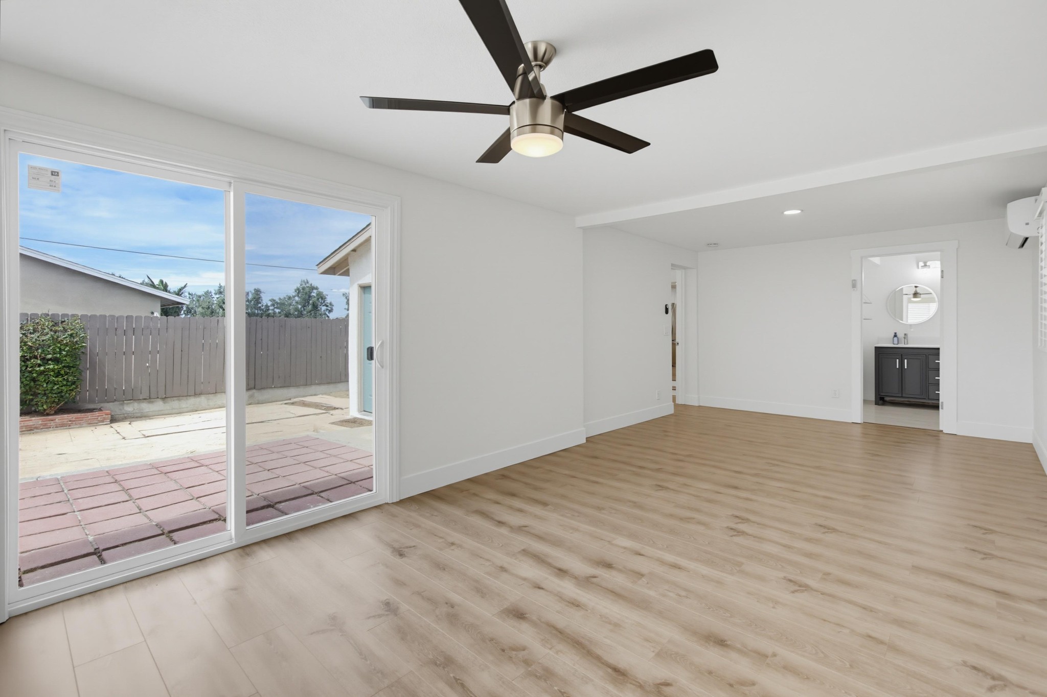 Virtual tour photo 27 of 61 for 2710 Chaffee St