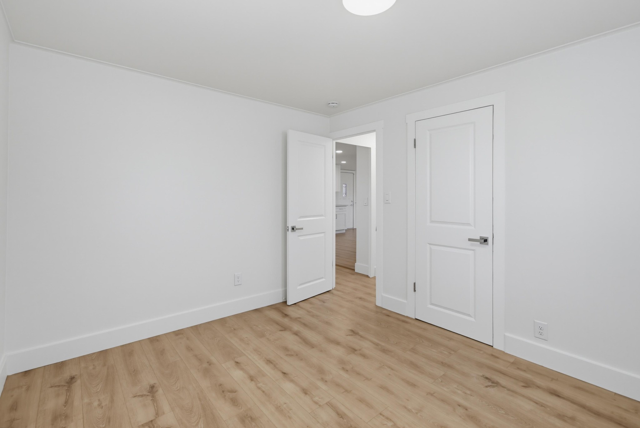 Virtual tour photo 36 of 61 for 2710 Chaffee St