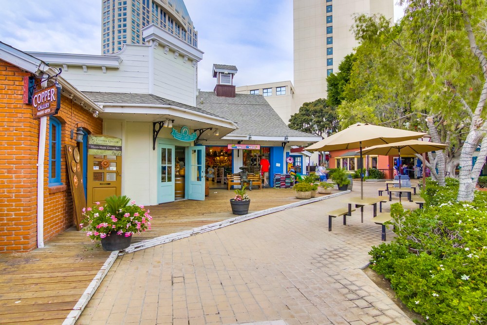 Virtual tour photo 3 of 29 for 2711 San Diego Ave