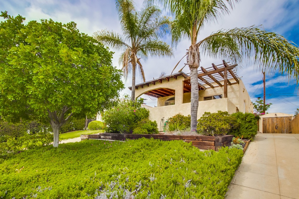 Virtual tour photo 3 of 42 for 2712 E Street