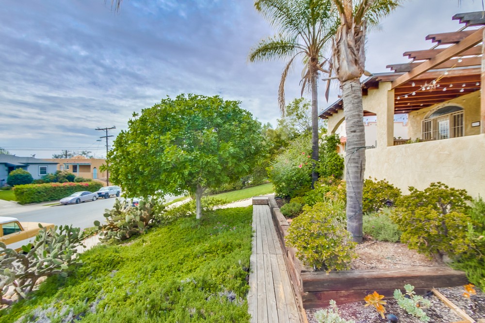 Virtual tour photo 5 of 42 for 2712 E Street