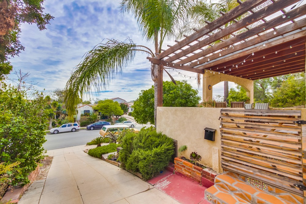 Virtual tour photo 7 of 42 for 2712 E Street
