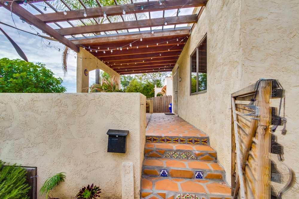 Virtual tour photo 8 of 42 for 2712 E Street