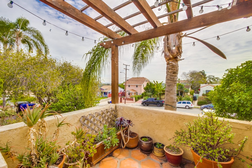 Virtual tour photo 14 of 42 for 2712 E Street