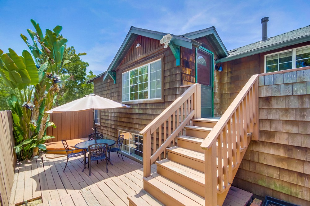 Virtual tour photo 9 of 46 for 2715 Russ Blvd