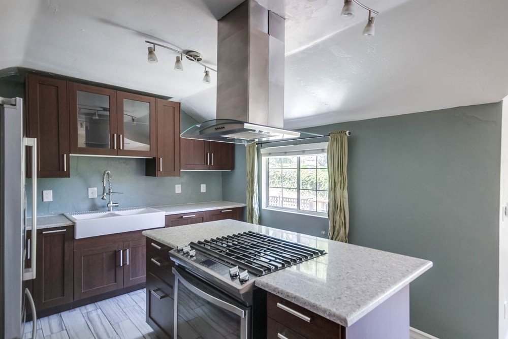 Virtual tour photo 29 of 46 for 2715 Russ Blvd