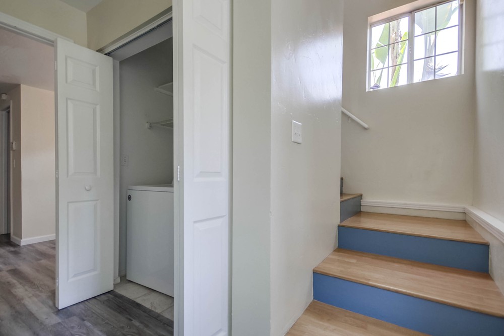 Virtual tour photo 38 of 46 for 2715 Russ Blvd