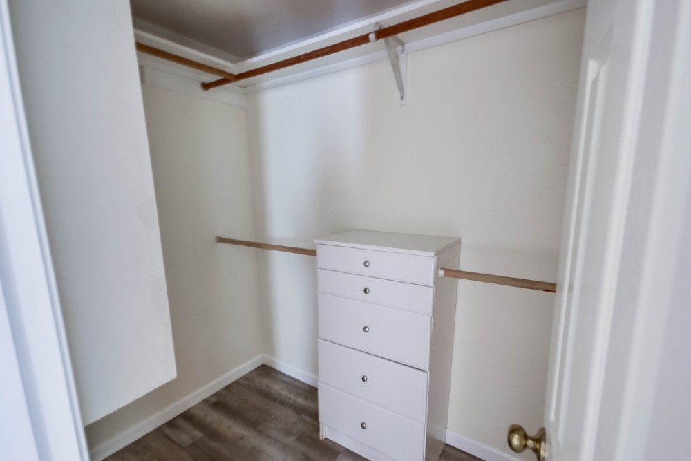 Virtual tour photo 44 of 46 for 2715 Russ Blvd