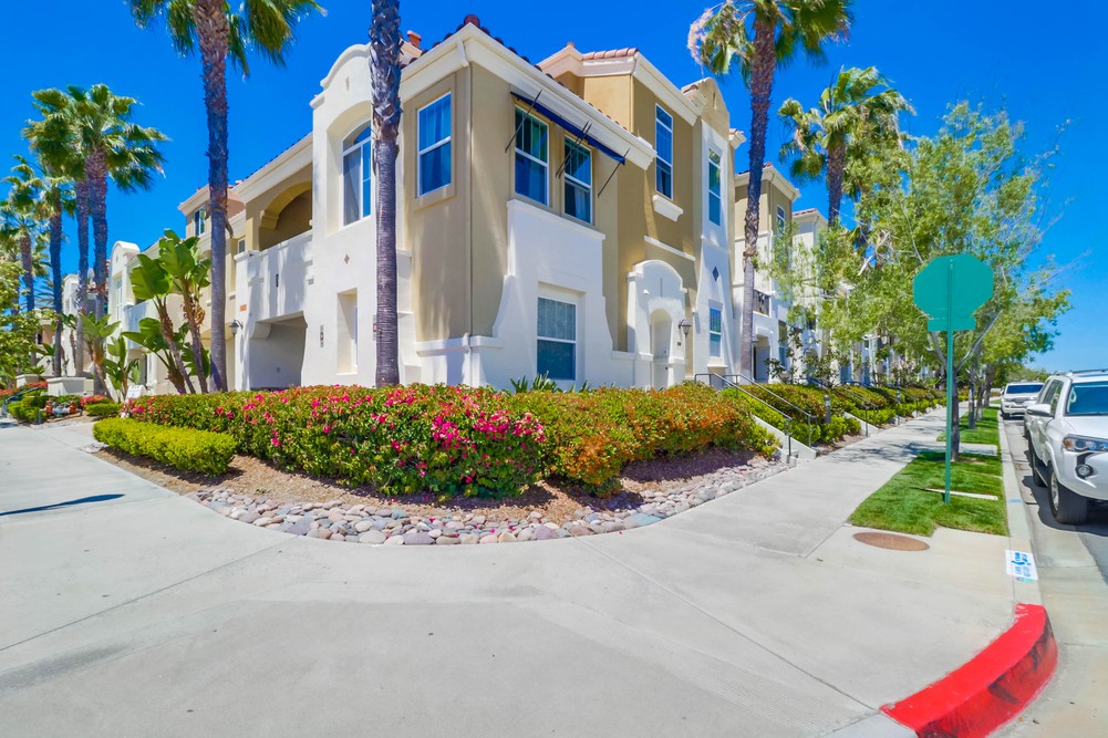 Virtual tour photo 1 of 49 for 2716 Farragut Rd