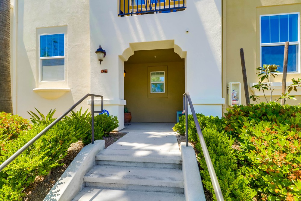Virtual tour photo 4 of 49 for 2716 Farragut Rd