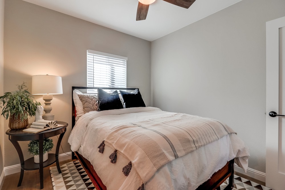 Virtual tour photo 19 of 38 for 2717 Island Ave