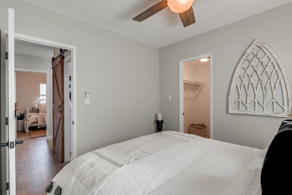 Virtual tour photo 20 of 38 for 2717 Island Ave