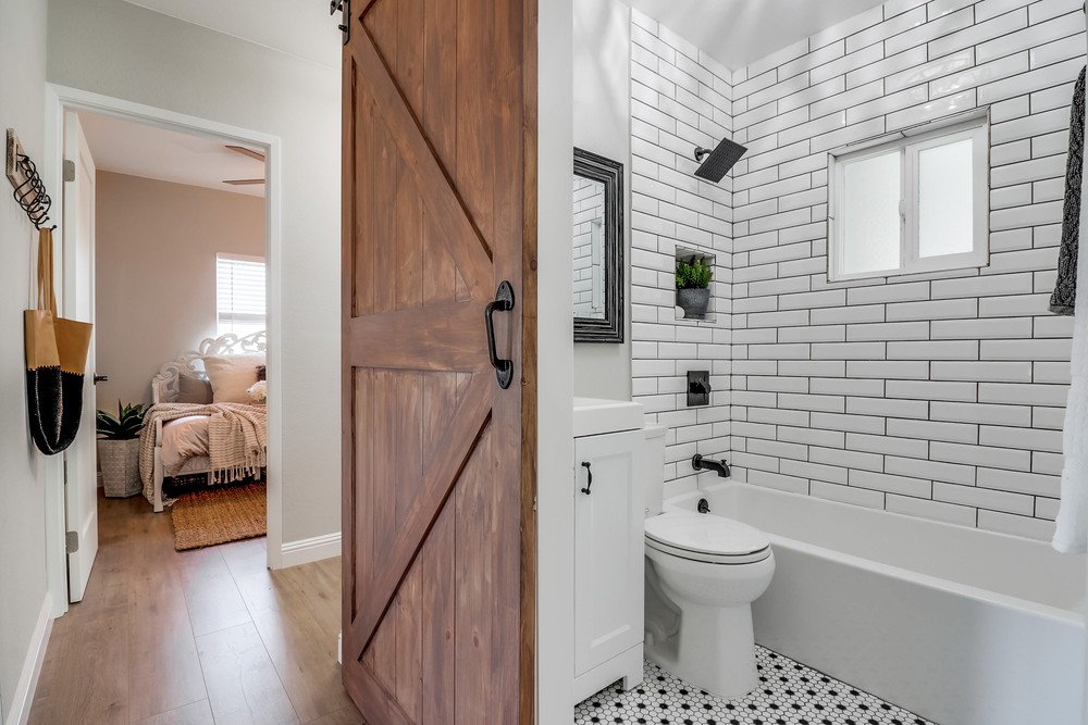 Virtual tour photo 24 of 38 for 2717 Island Ave