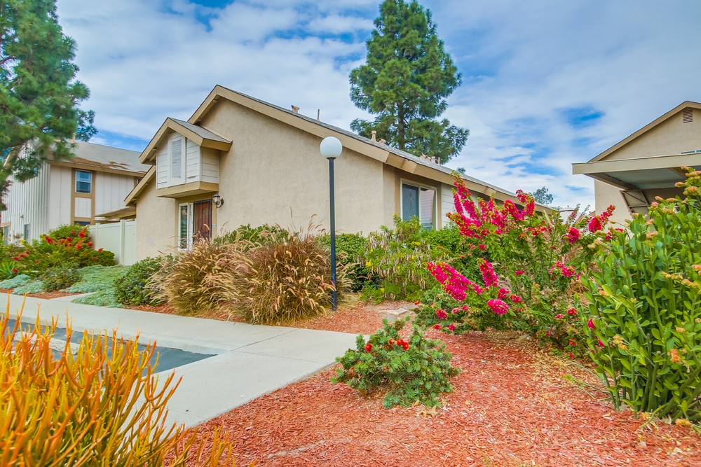 Virtual tour photo 1 of 38 for 2718 Casey St