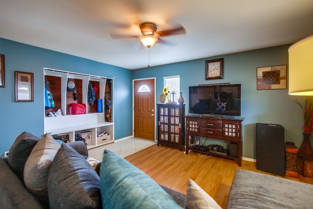 Virtual tour photo 10 of 38 for 2718 Casey St