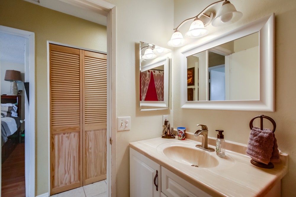 Virtual tour photo 28 of 38 for 2718 Casey St