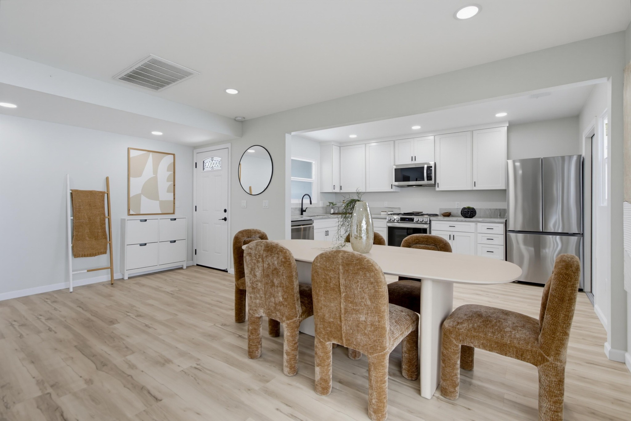 Virtual tour photo 6 of 38 for 2718 Powhatan Ave
