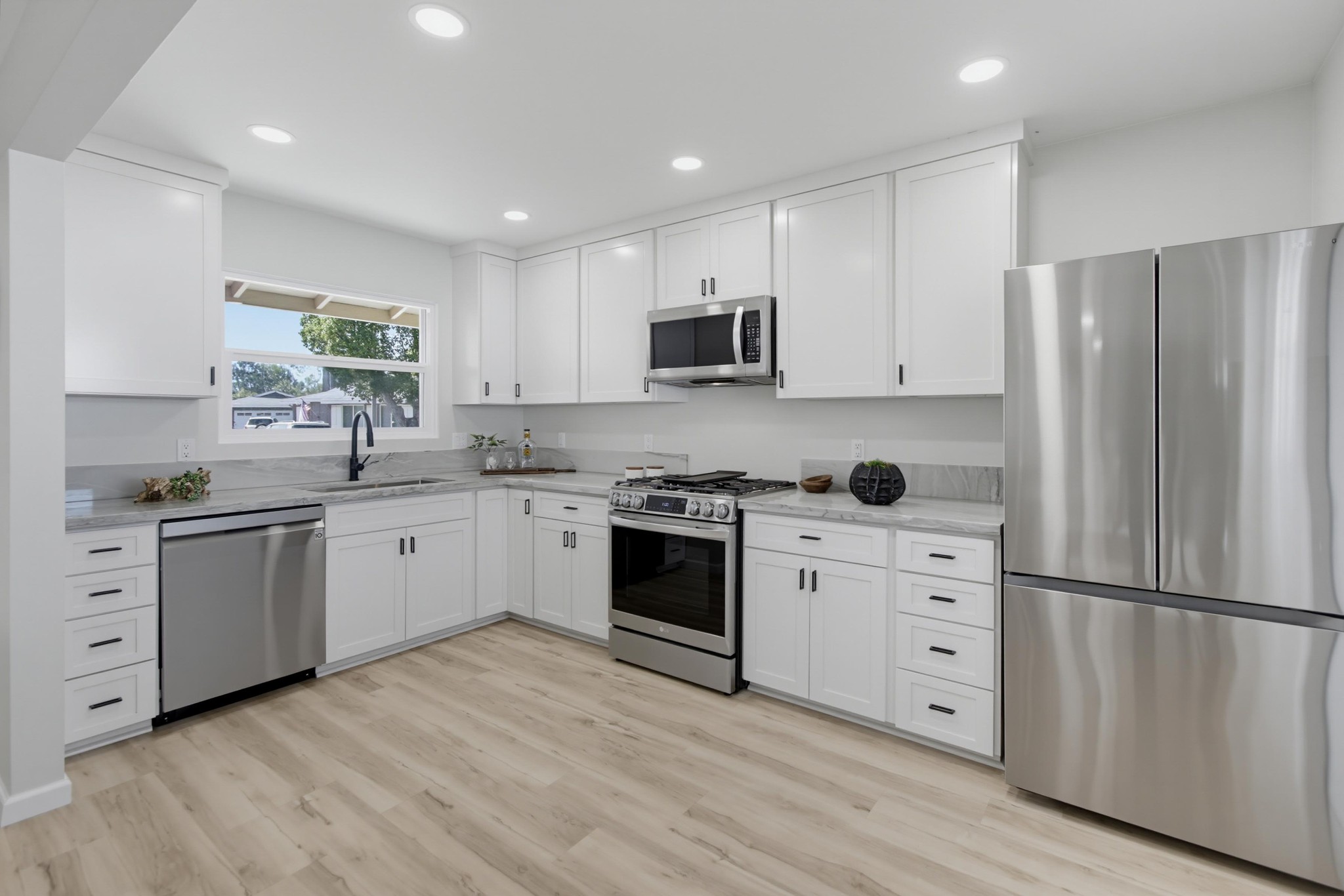 Virtual tour photo 8 of 38 for 2718 Powhatan Ave