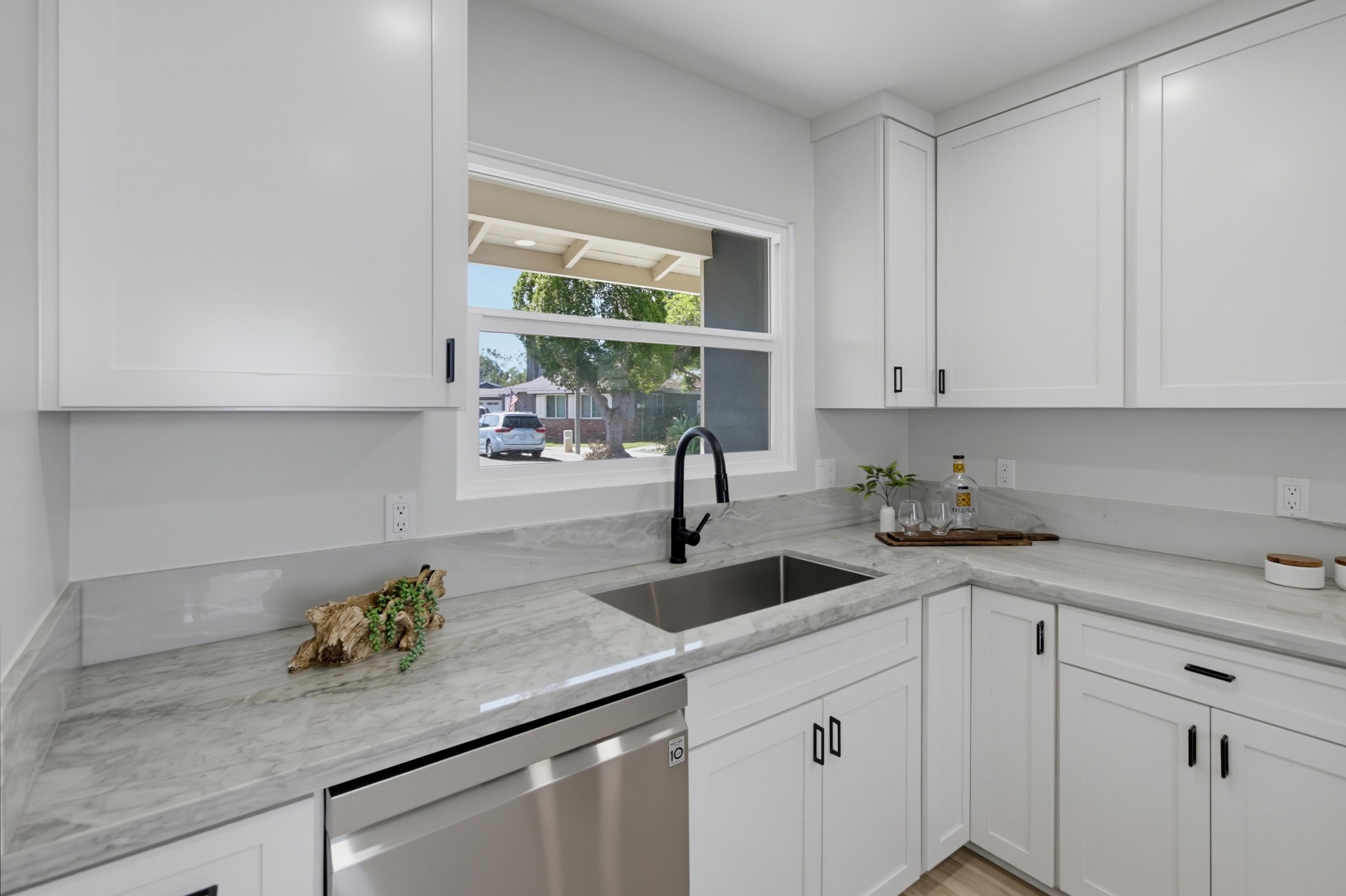 Virtual tour photo 12 of 38 for 2718 Powhatan Ave