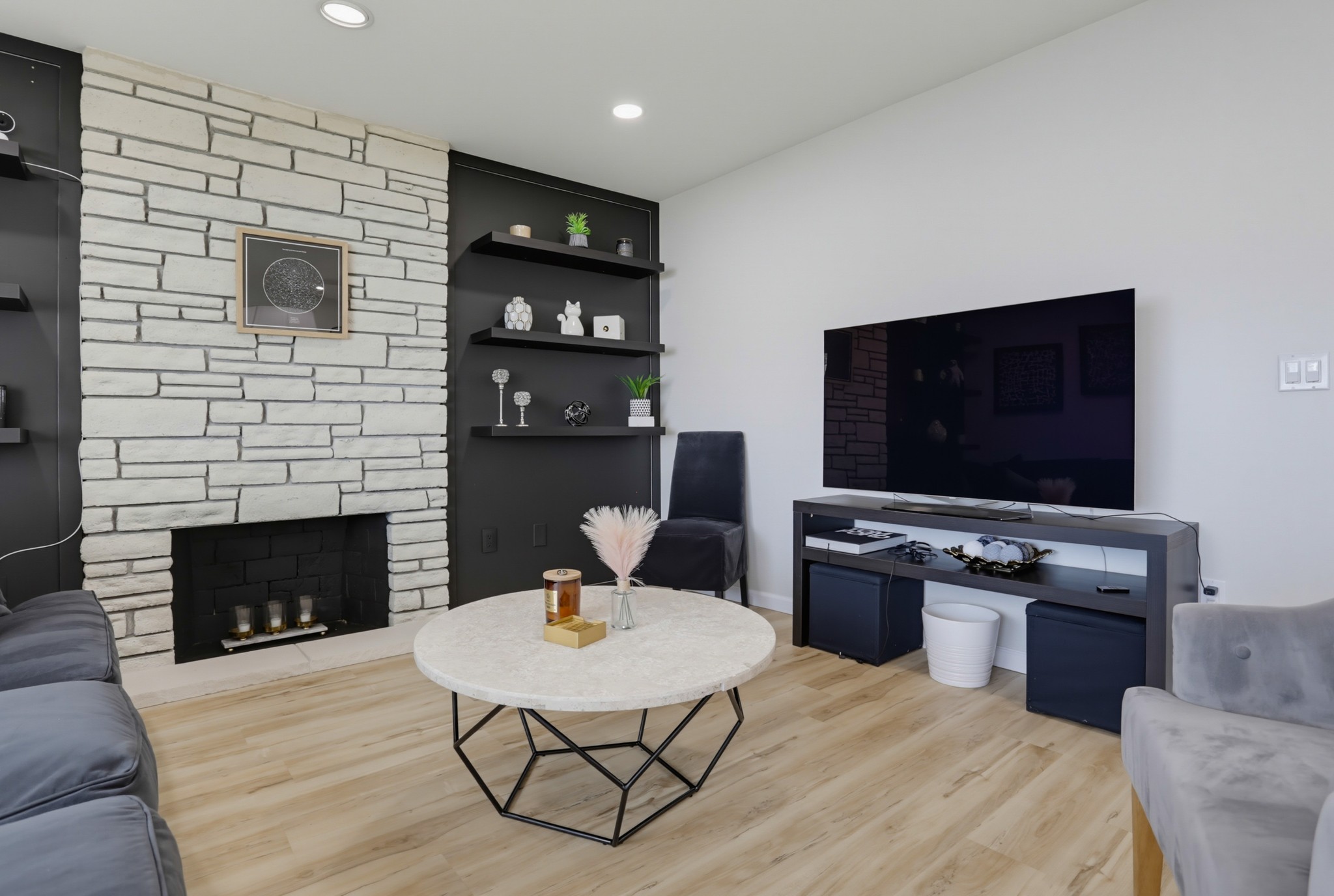 Virtual tour photo 8 of 37 for 2718 Powhatan Ave