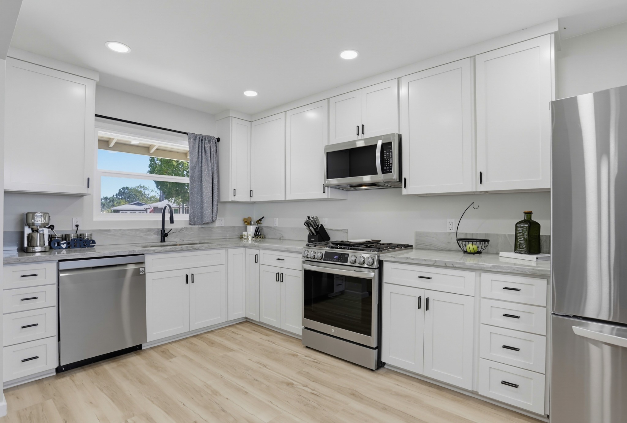 Virtual tour photo 14 of 37 for 2718 Powhatan Ave