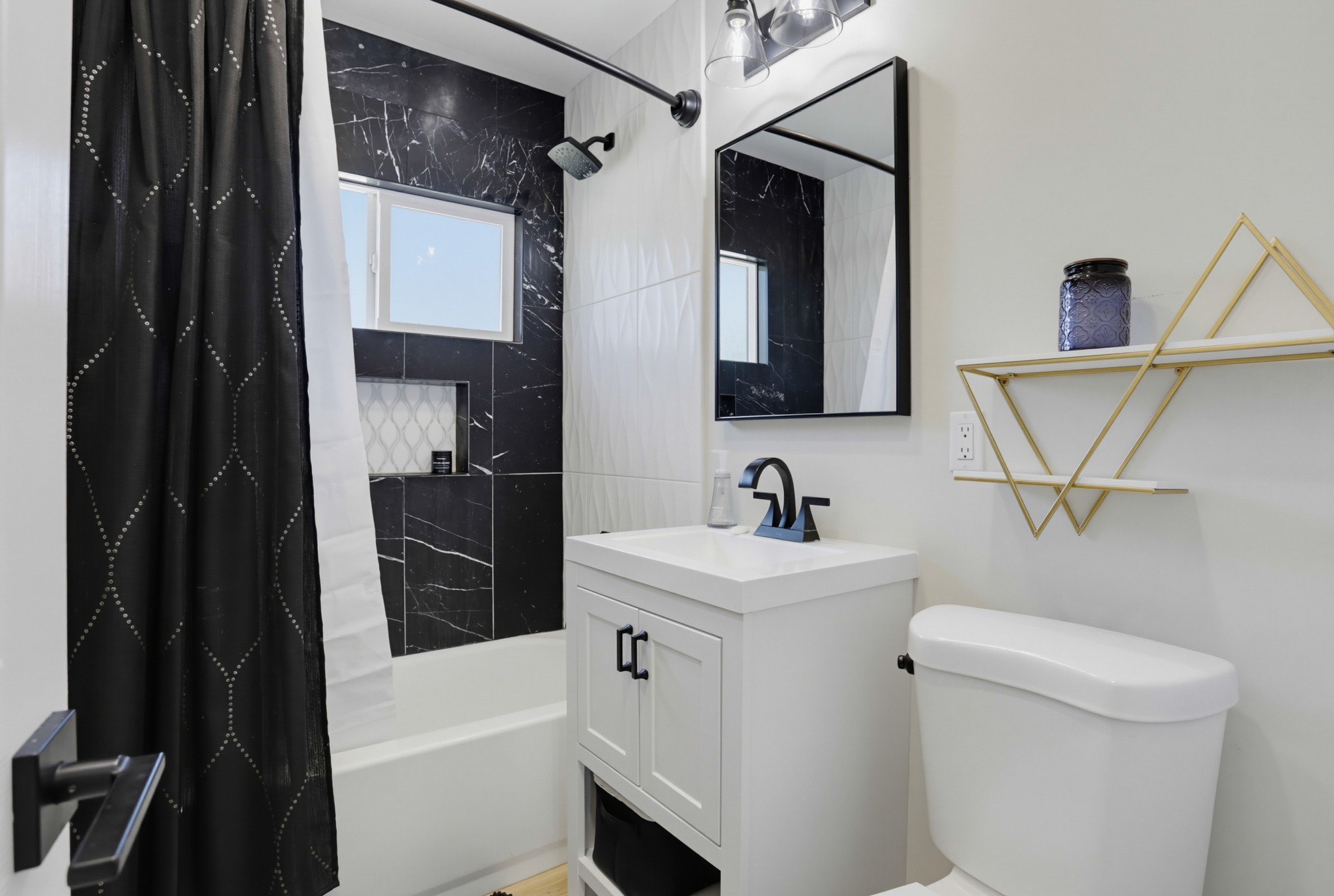 Virtual tour photo 26 of 37 for 2718 Powhatan Ave