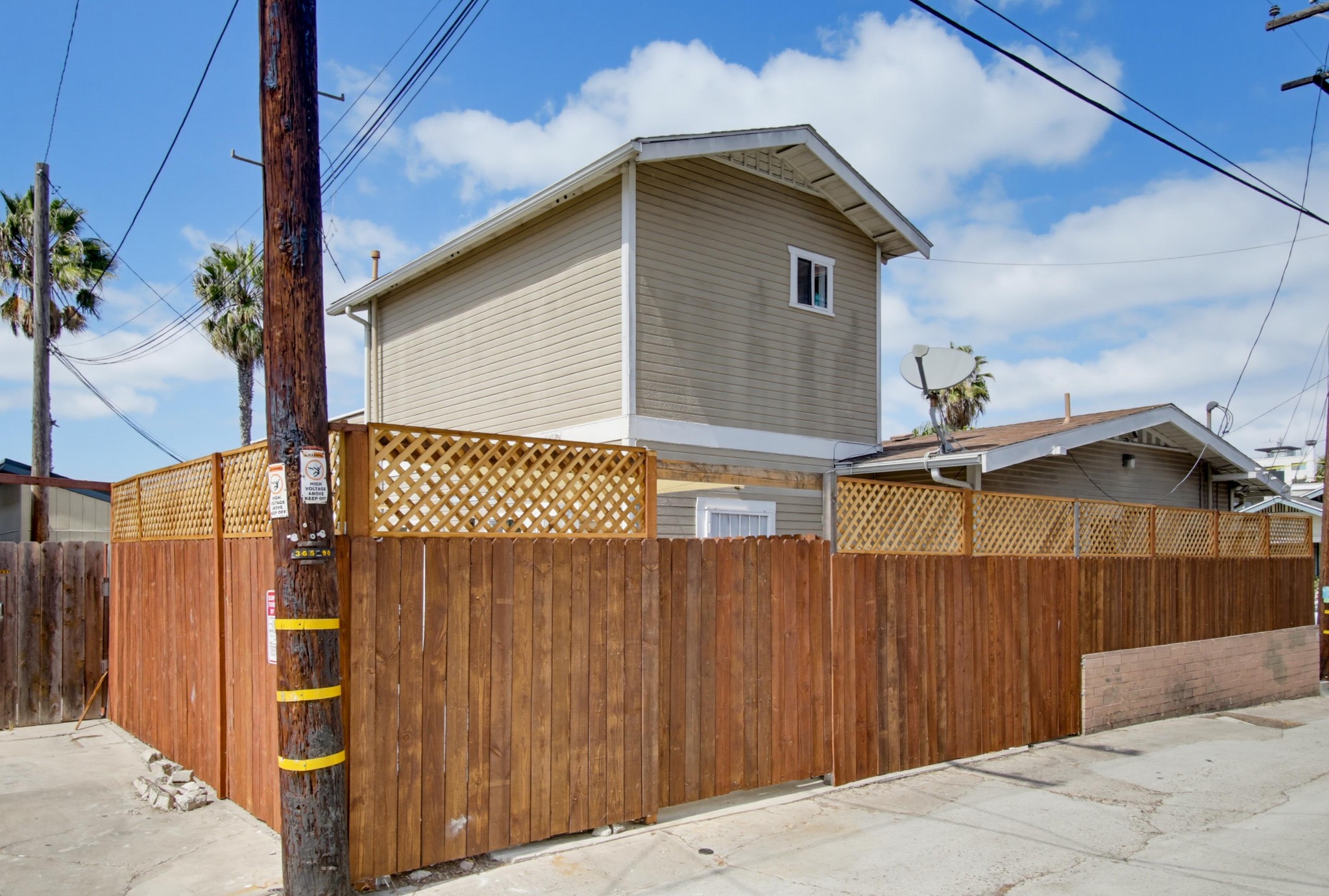 Virtual tour photo 3 of 27 for 2719 Wightman St