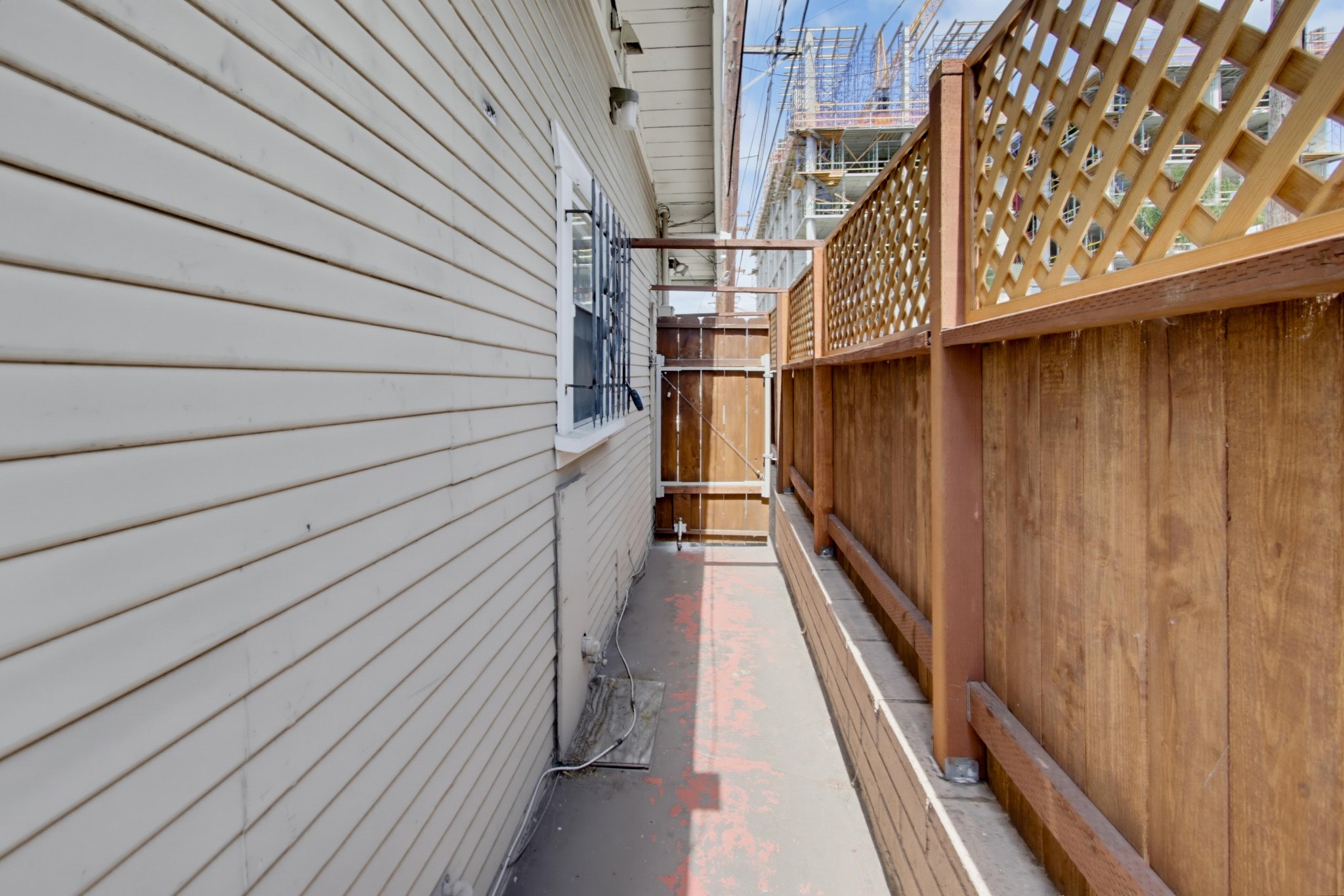 Virtual tour photo 6 of 27 for 2719 Wightman St