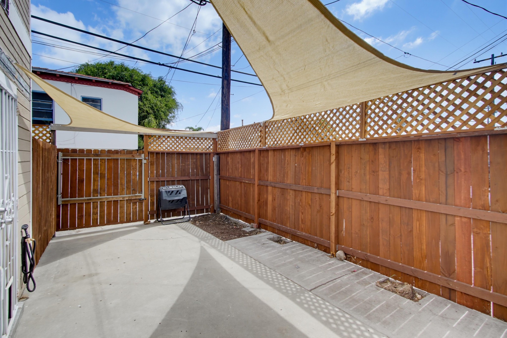 Virtual tour photo 11 of 27 for 2719 Wightman St