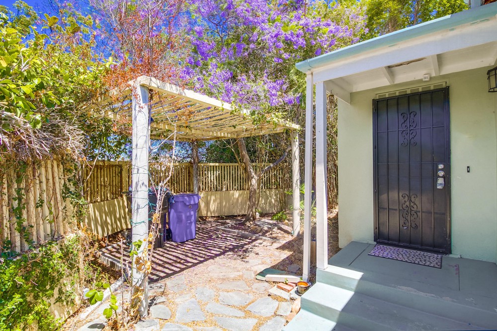 Virtual tour photo 6 of 46 for 2720 Tuberose St
