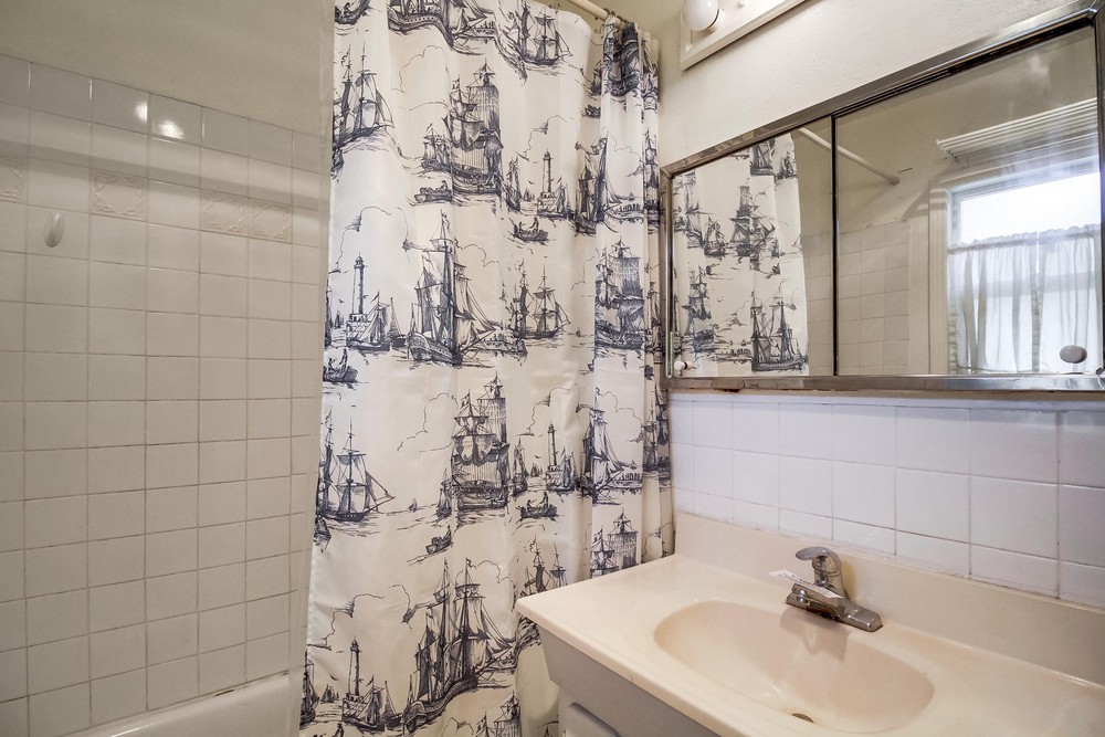 Virtual tour photo 28 of 46 for 2720 Tuberose St