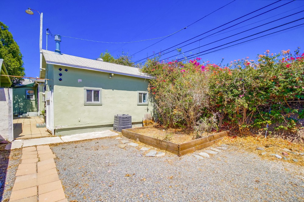 Virtual tour photo 42 of 46 for 2720 Tuberose St