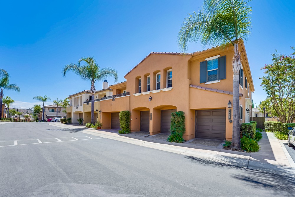 Virtual tour photo 1 of 51 for 2727 Bellezza Dr