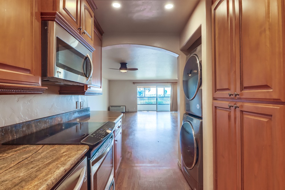 Virtual tour photo 17 of 39 for 2727 Morena Blvd
