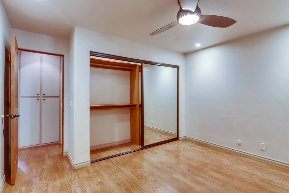 Virtual tour photo 19 of 39 for 2727 Morena Blvd